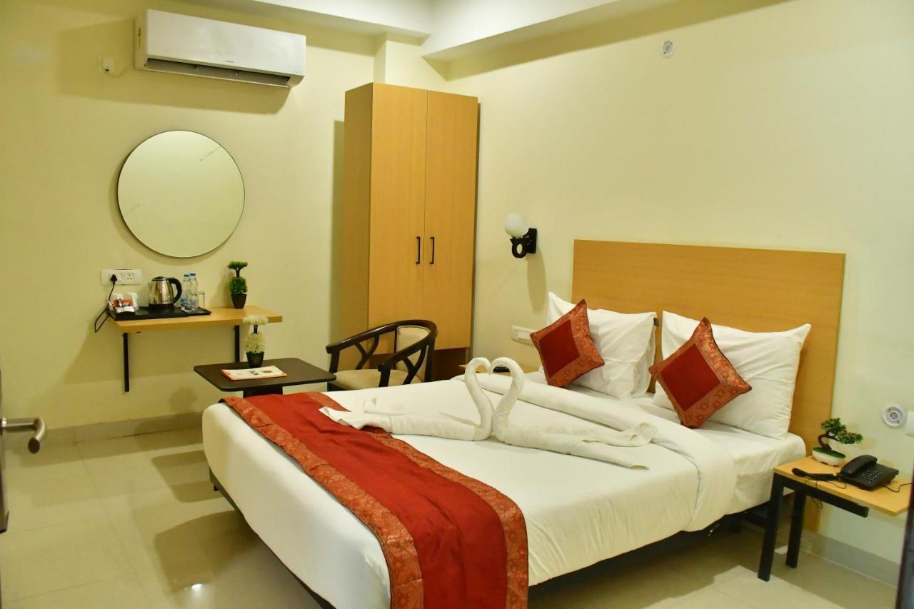 Hotel Yatharth Inn 바라나시 외부 사진