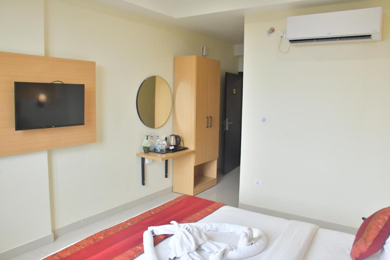 Hotel Yatharth Inn 바라나시 외부 사진