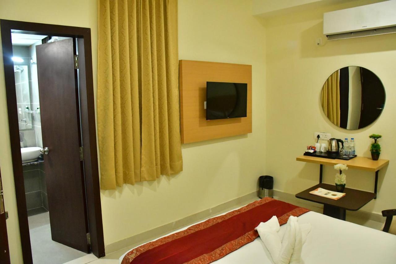Hotel Yatharth Inn 바라나시 외부 사진
