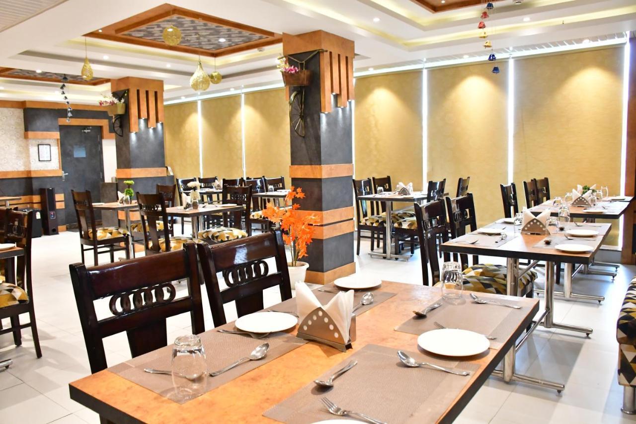 Hotel Yatharth Inn 바라나시 외부 사진