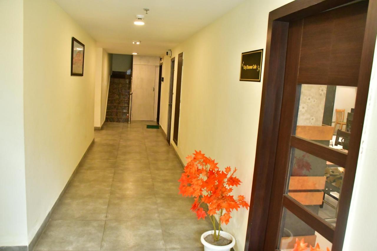 Hotel Yatharth Inn 바라나시 외부 사진