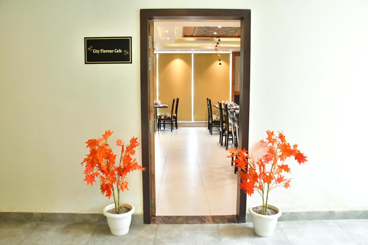 Hotel Yatharth Inn 바라나시 외부 사진