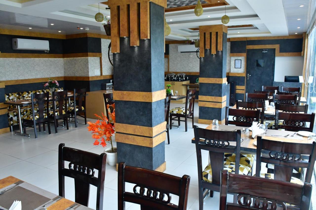 Hotel Yatharth Inn 바라나시 외부 사진