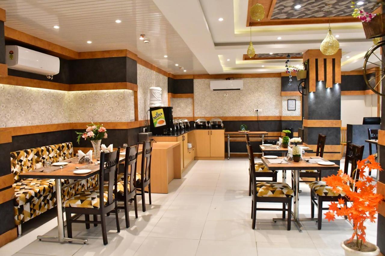 Hotel Yatharth Inn 바라나시 외부 사진